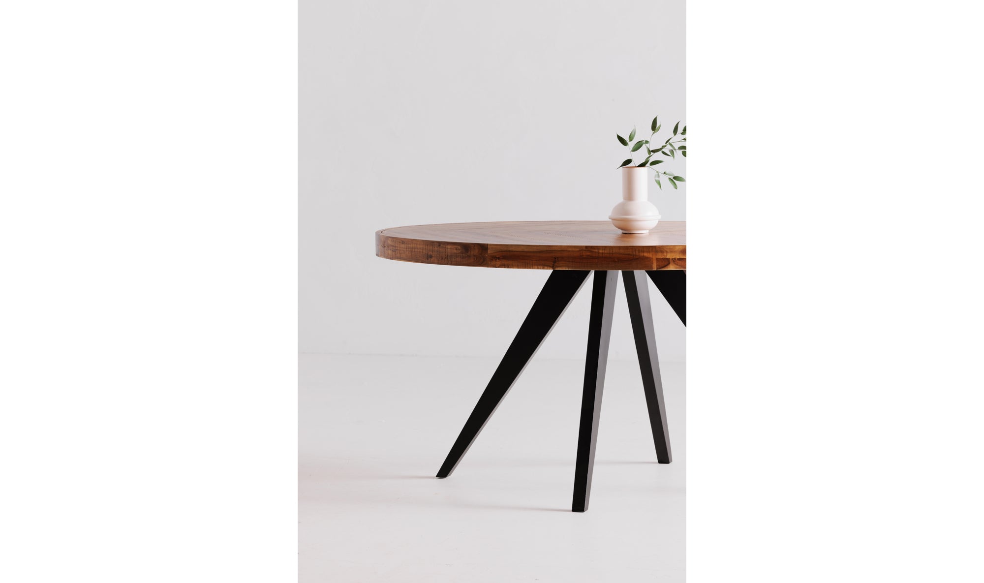 Pier Dining Table Amber