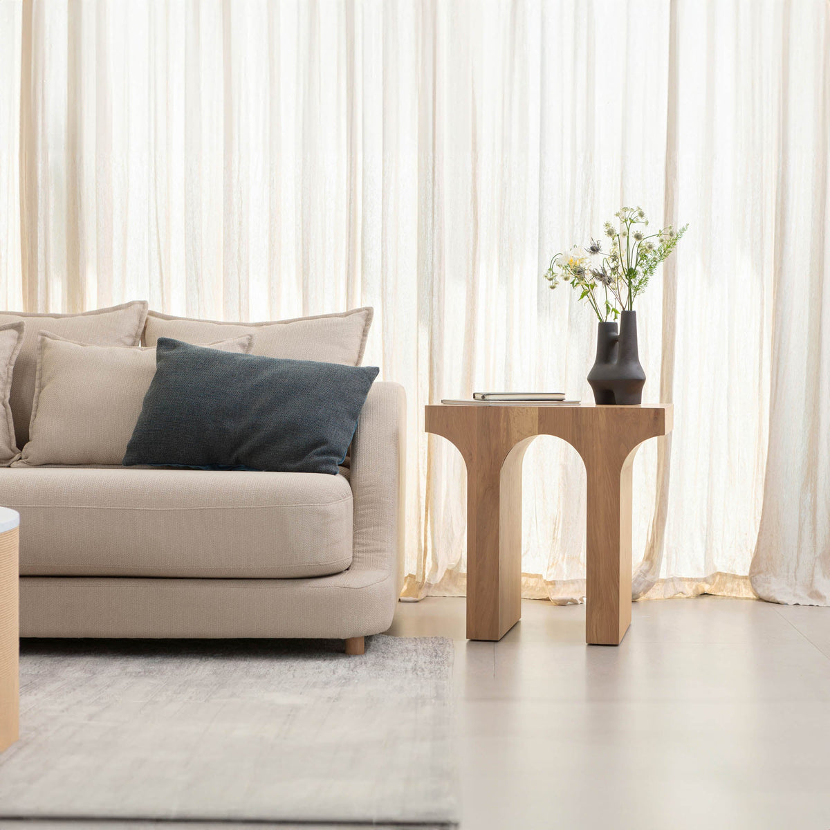 Barga Umbrella Side Table in Brush White Wash, detail view