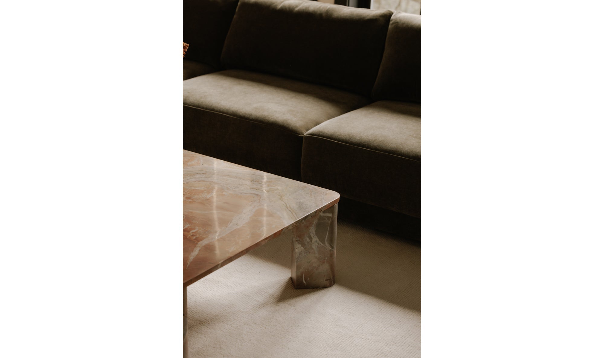 Barika Sectional - Altera
