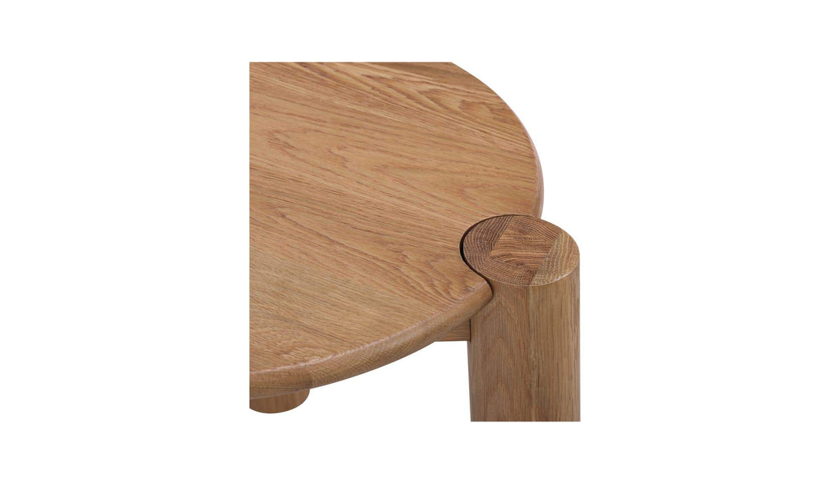 Jesolo Side Table in Brushed Natural Oak — solid oak detail