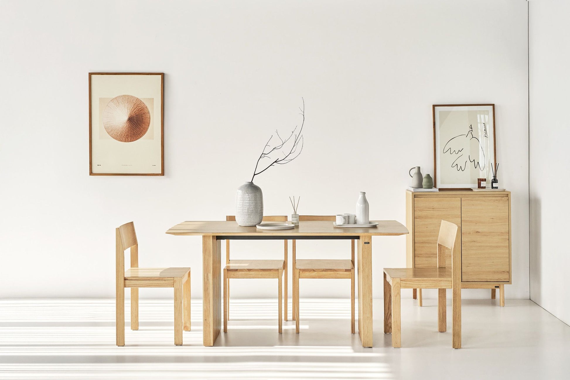 PLANK Natural Oak Dining Set: Flexible Seating, Scandinavian Style