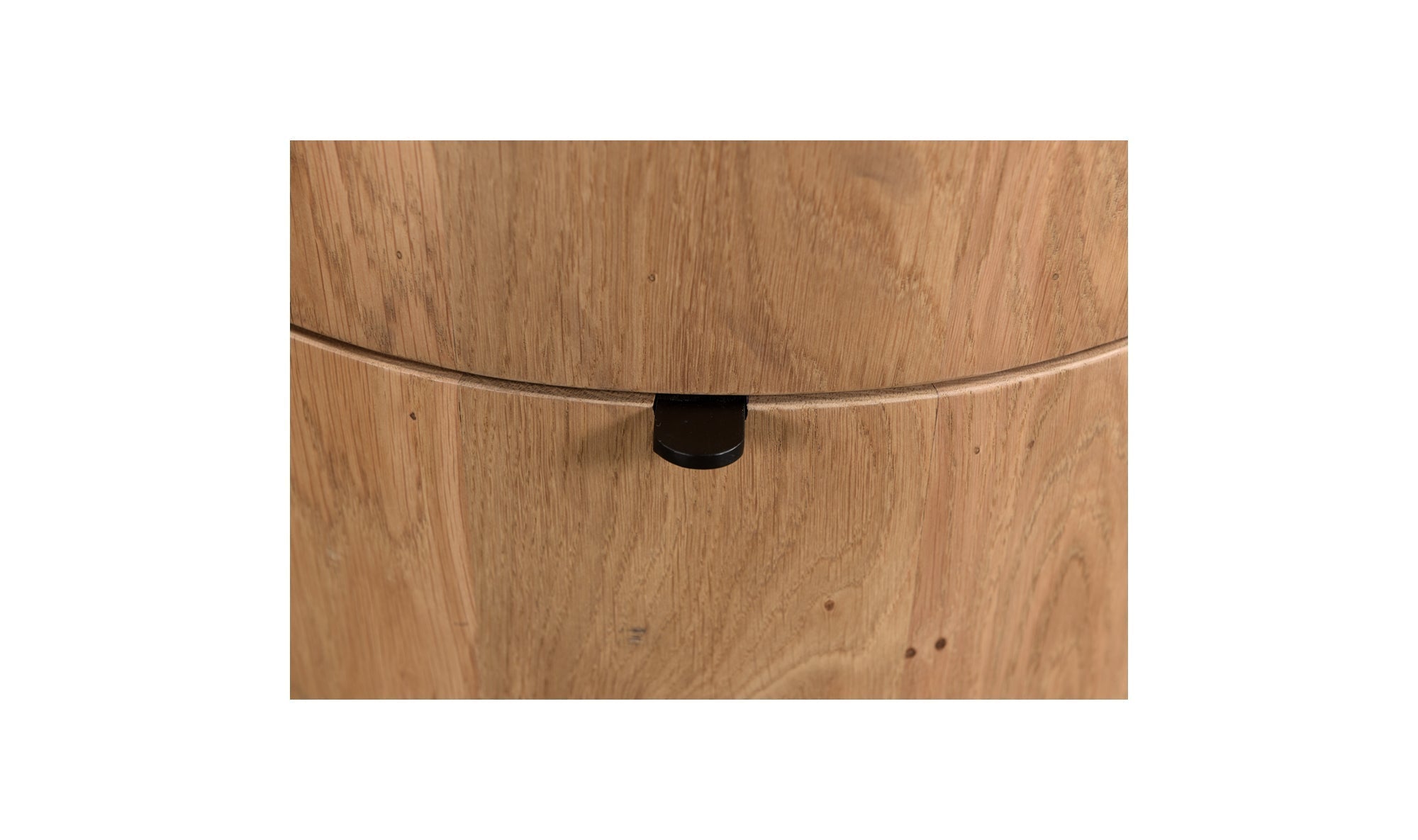 Colin Top - Grain Leather Bed - Altera