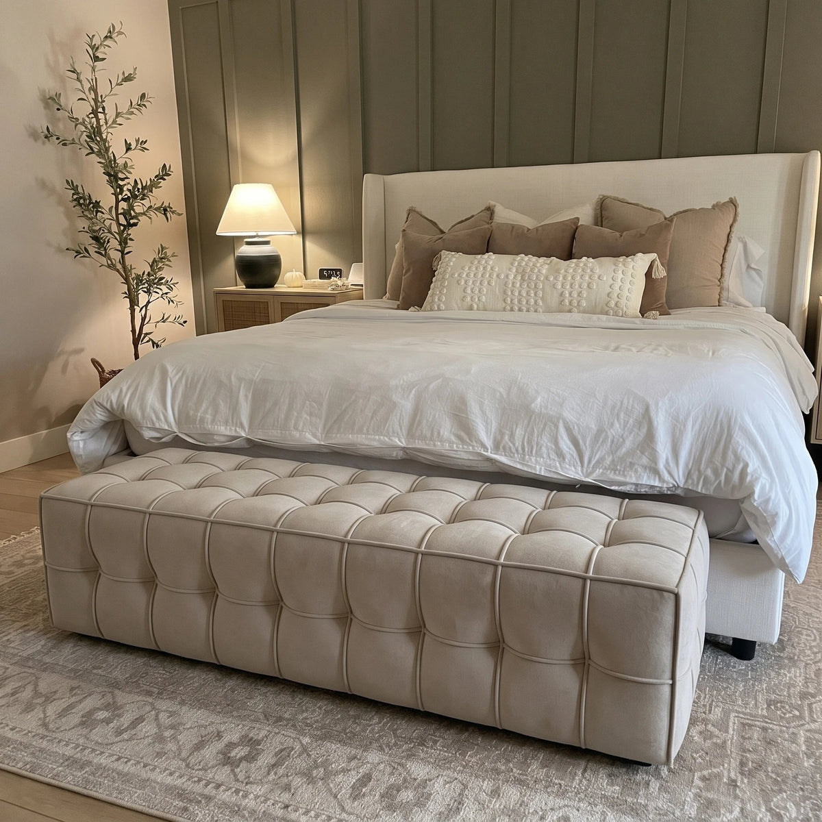 Graz Tufted Bench - Altera