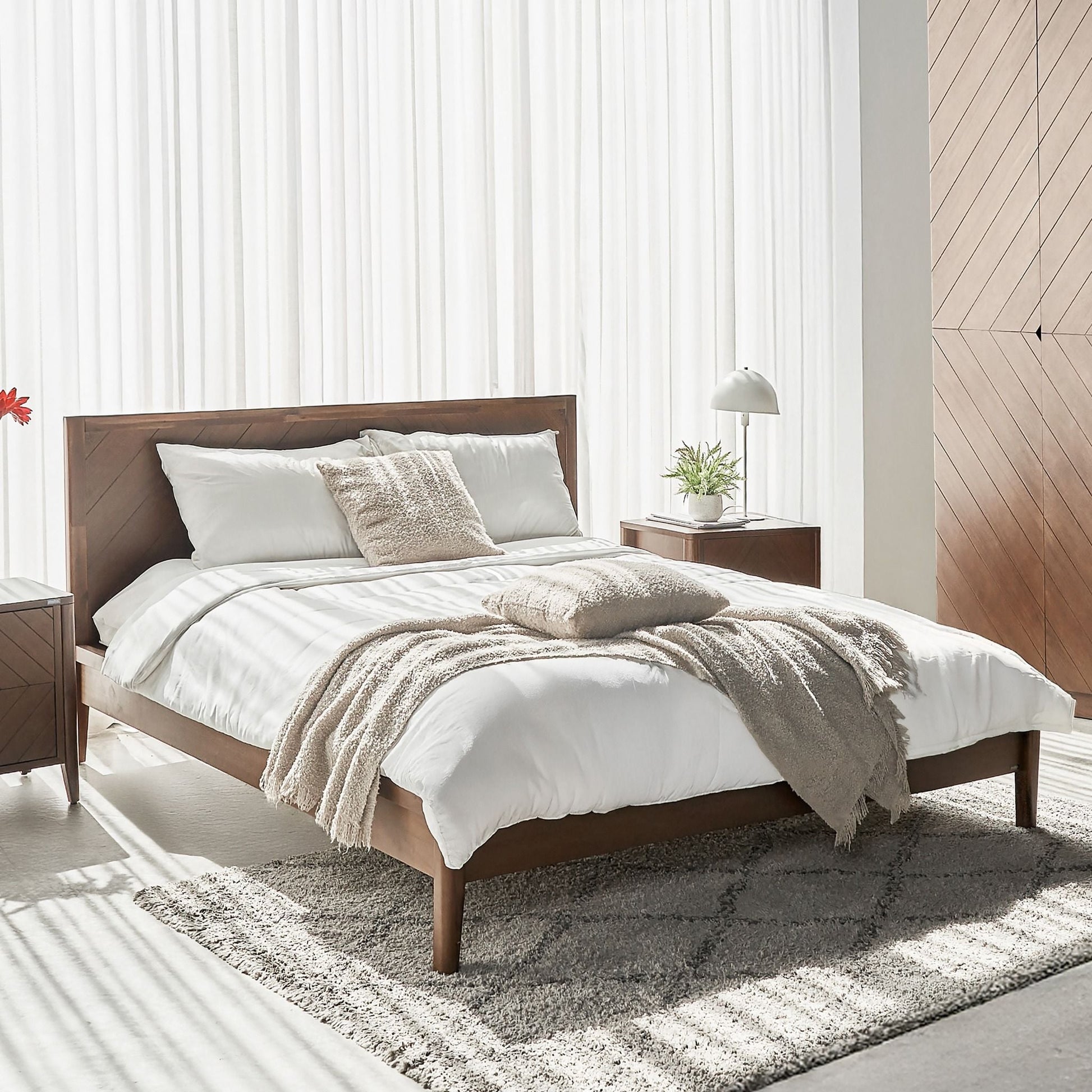 Hobro 301 Natural Acacia Wood Bed - Altera