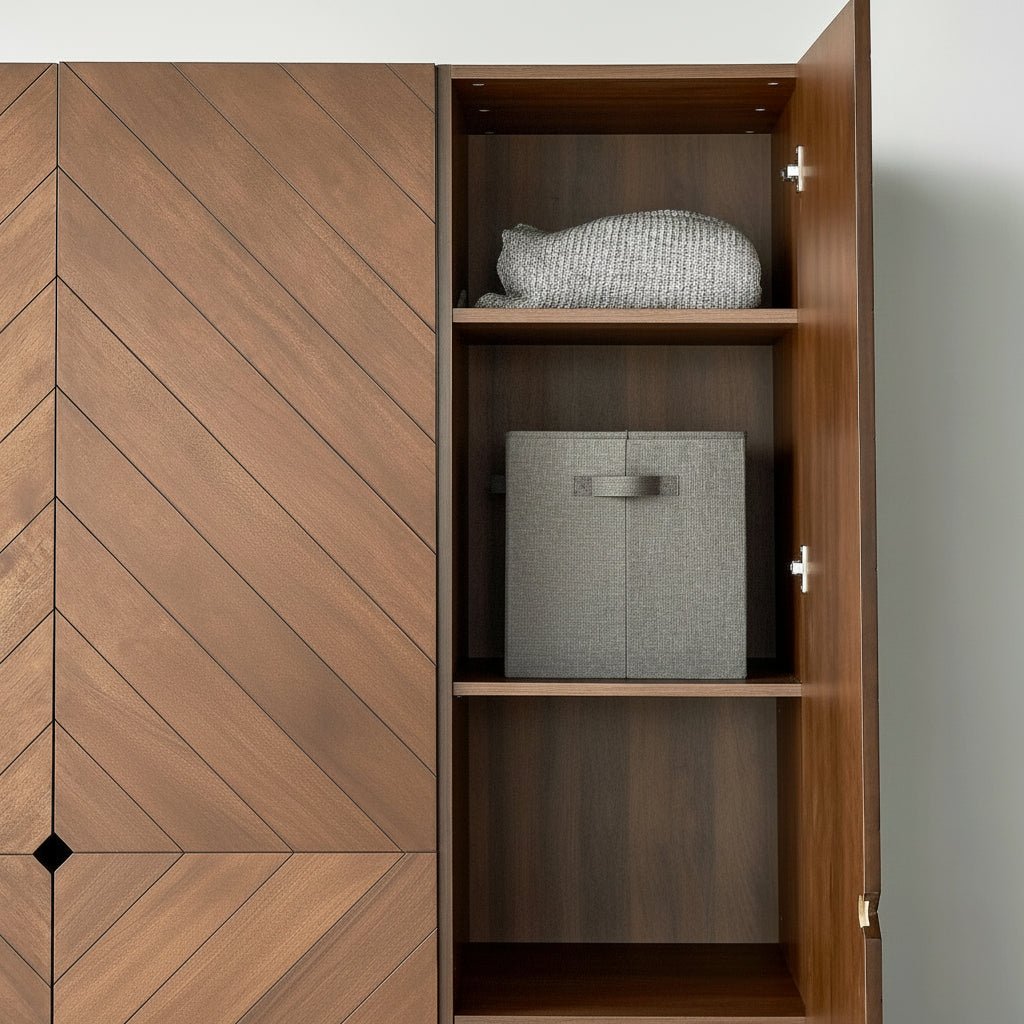 Hobro 301 Three - Door Wardrobe - Altera