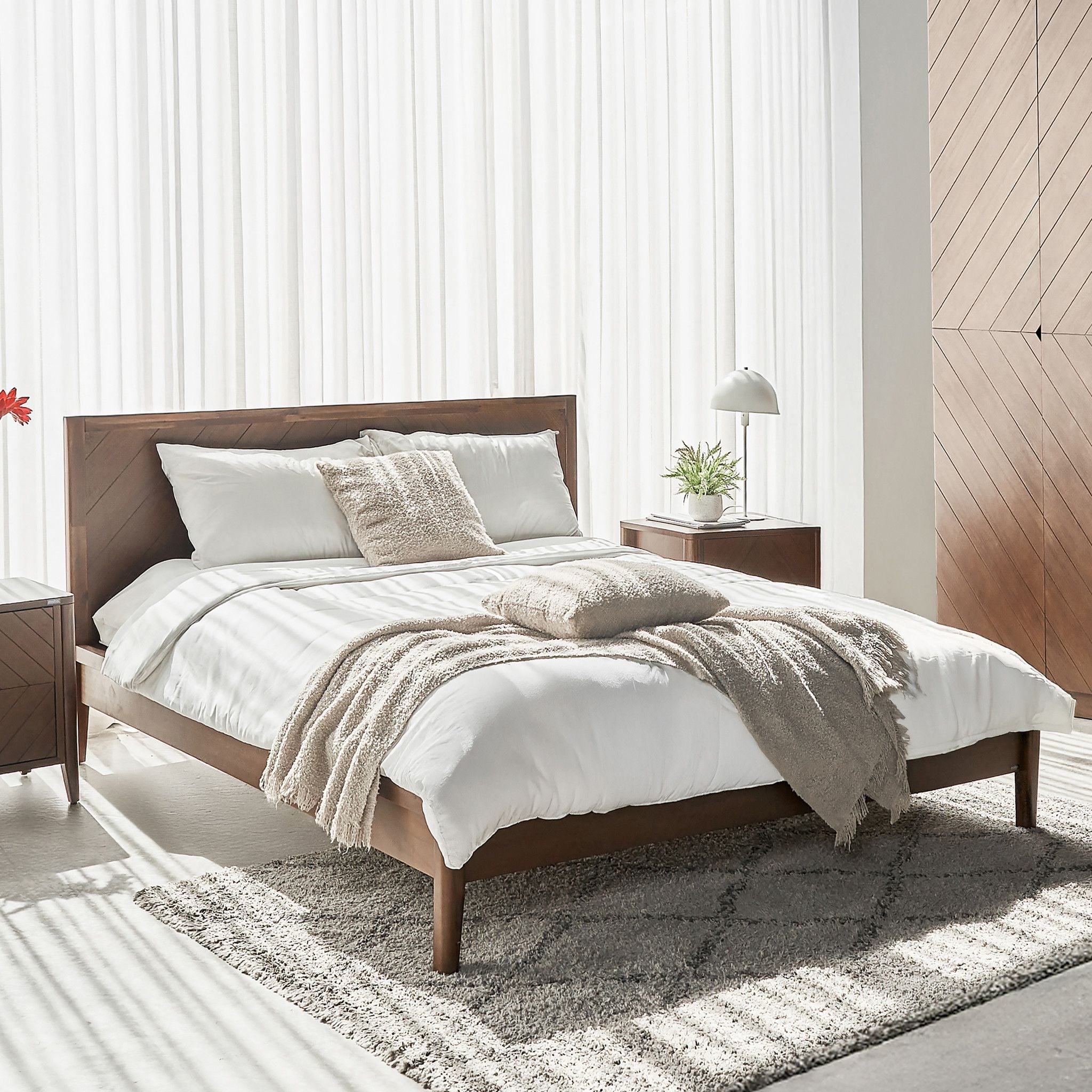 Hobro 5 - Piece Bedroom Furniture Set - Altera