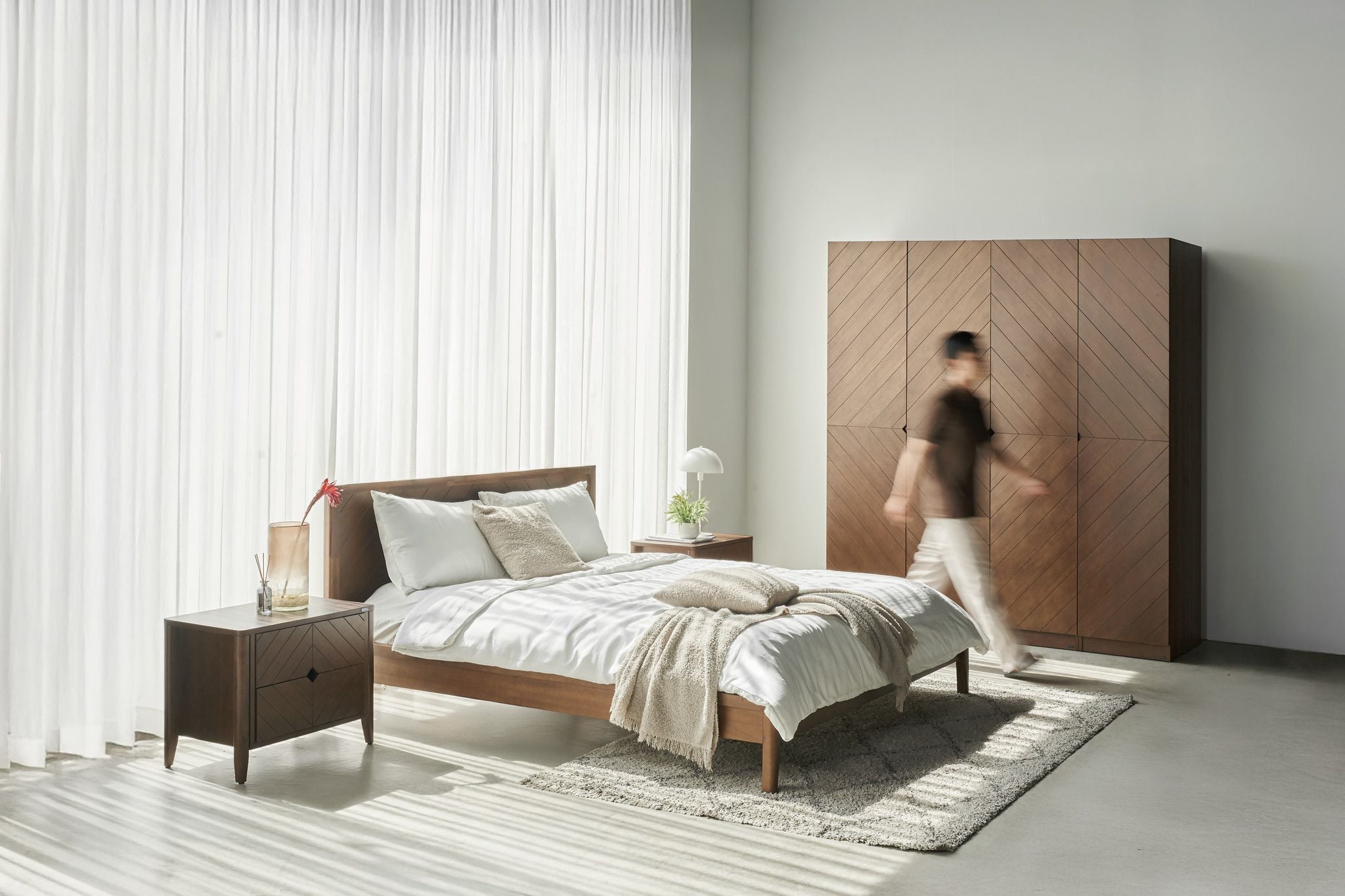 Hobro 5 - Piece Bedroom Furniture Set - Altera