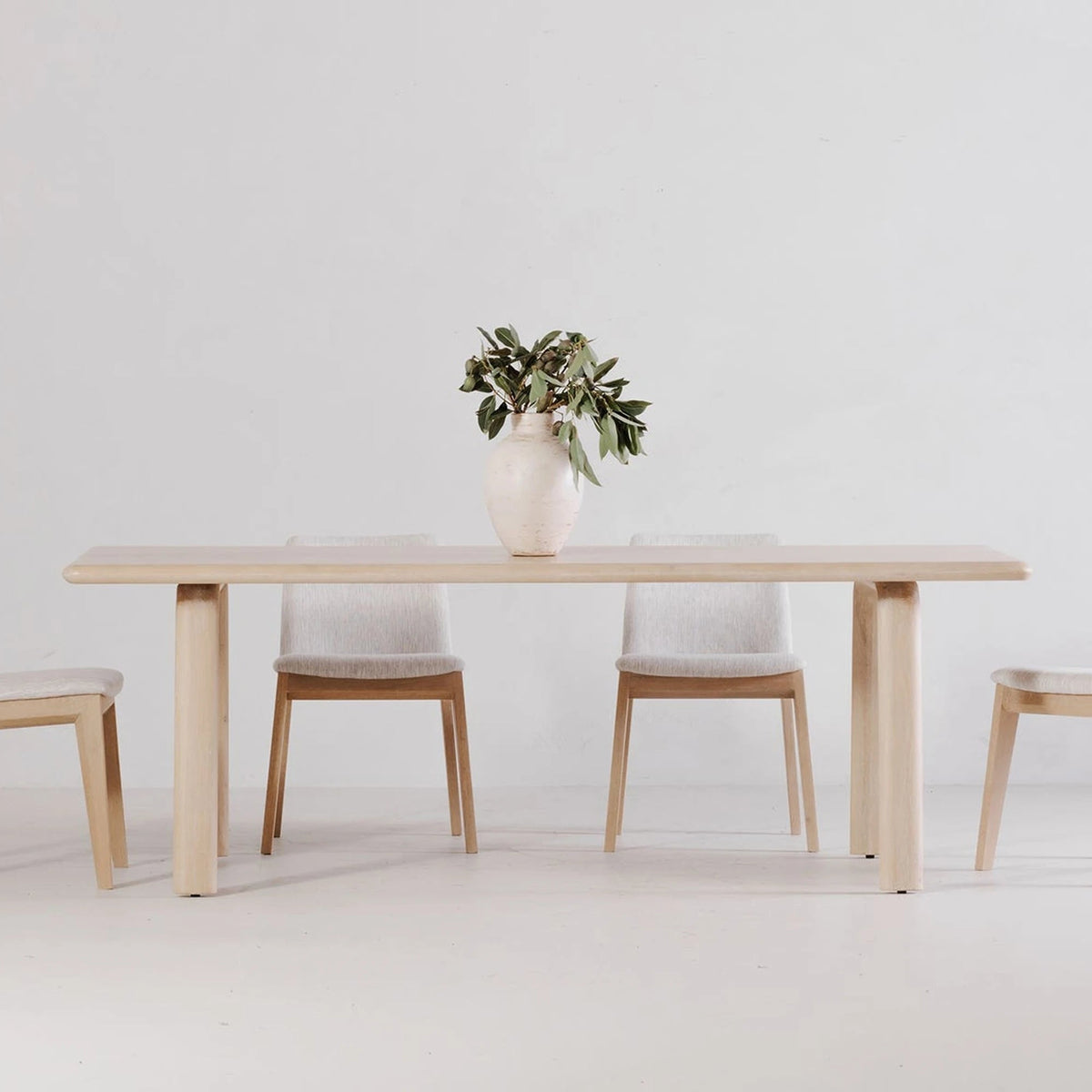 Mamore Dining Table - Altera