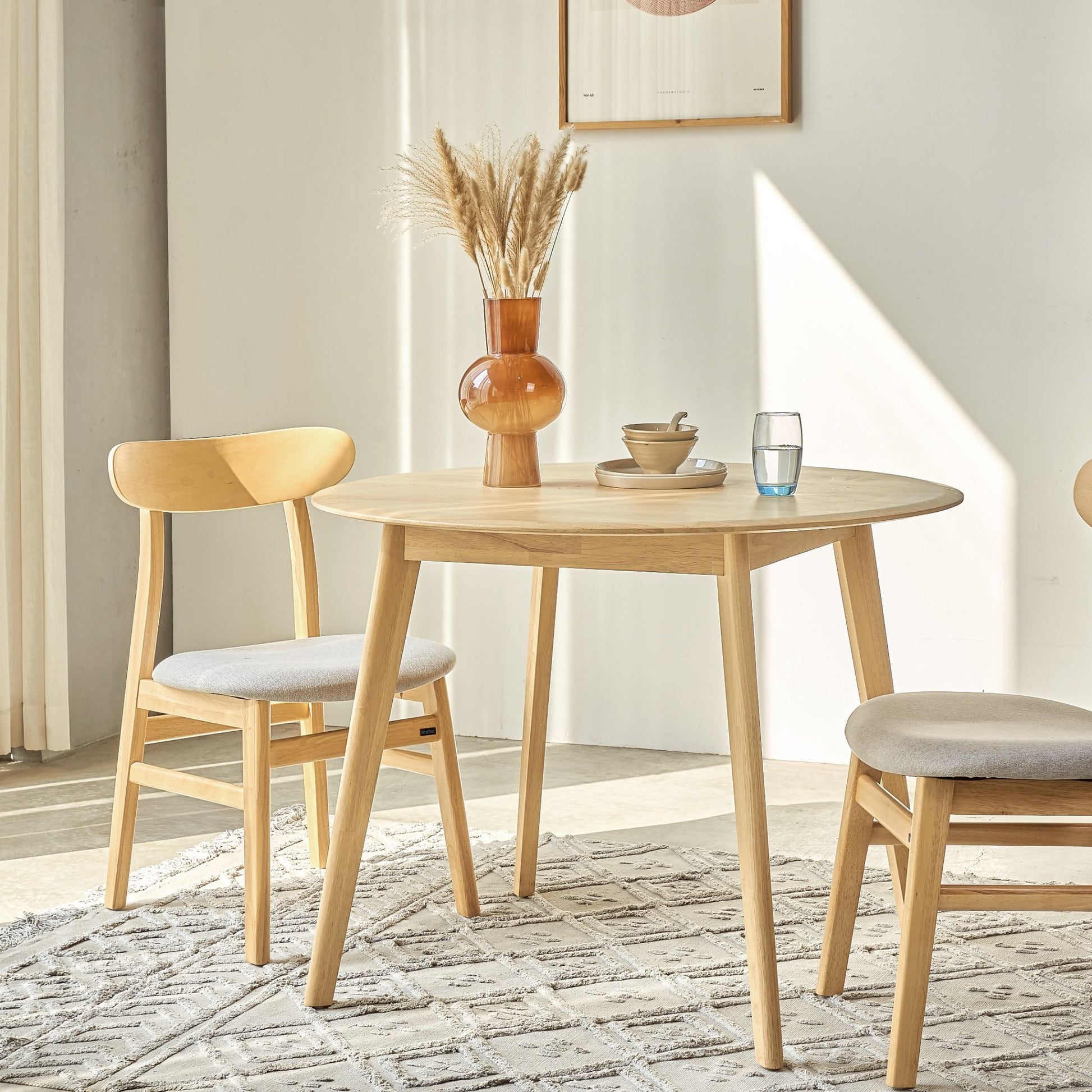 Elegant Round Natural Rubberwood Dining Set with 4 Oslo Chairs