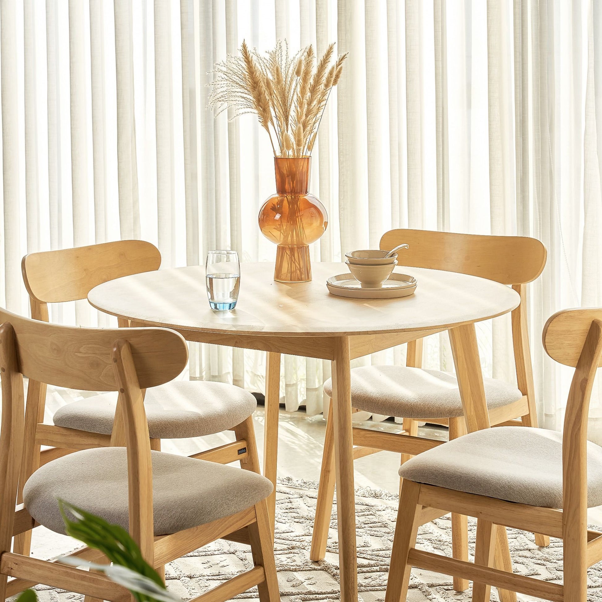 Elegant Round Natural Rubberwood Dining Set with 4 Oslo Chairs