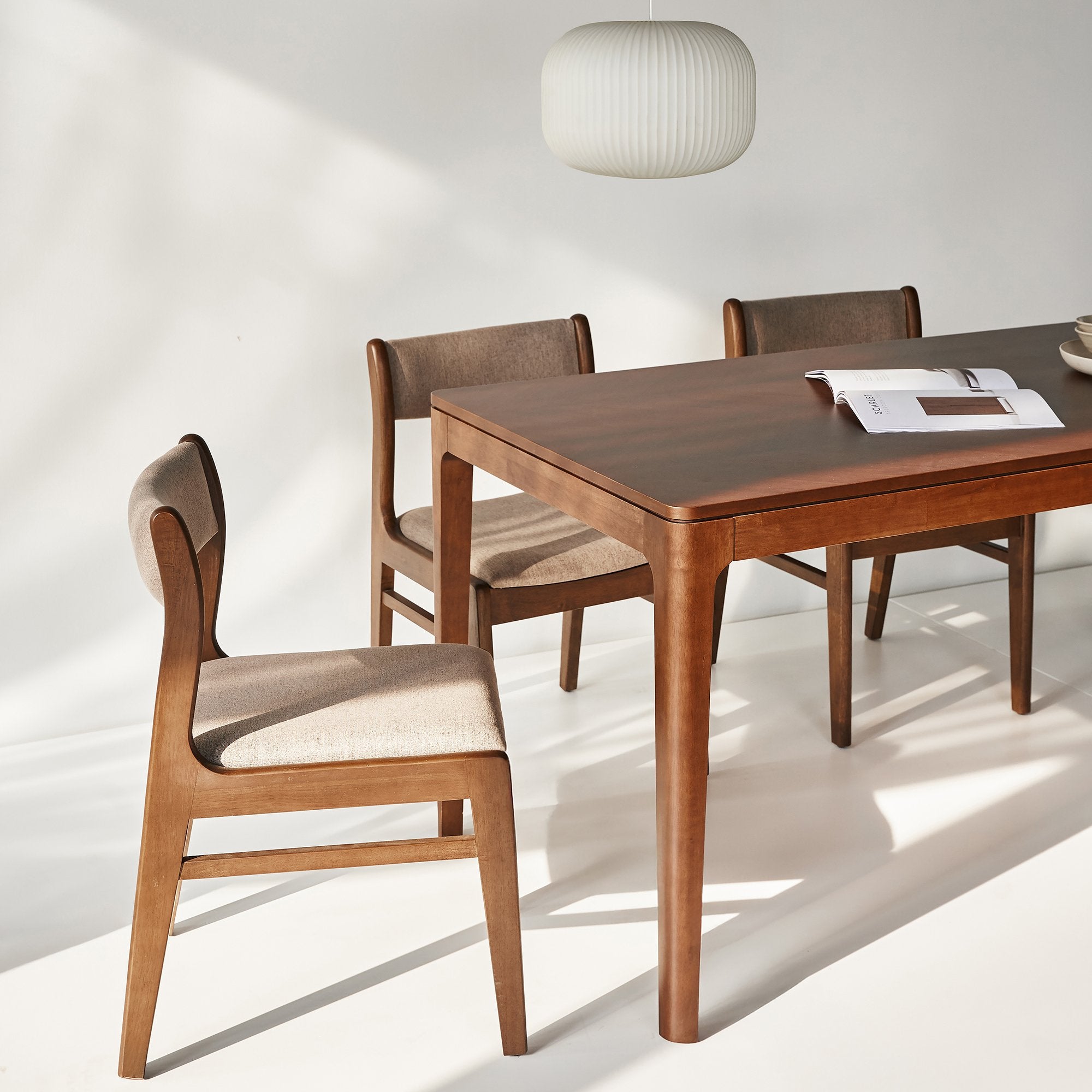 MOHO HOBRO Scandinavian Dining Set: Acacia Wood Table & Comfortable Chairs