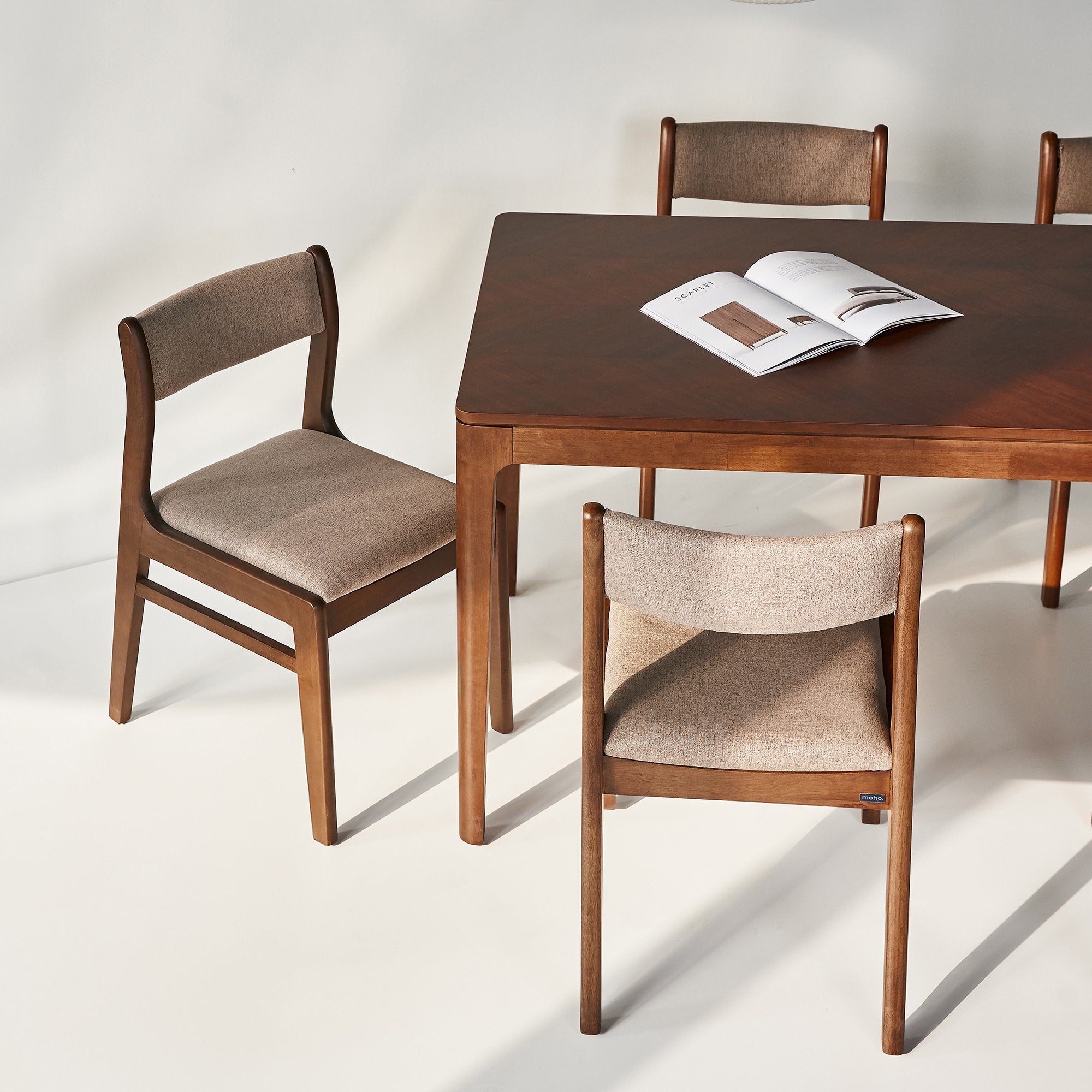MOHO HOBRO Scandinavian Dining Set: Acacia Wood Table & Comfortable Chairs