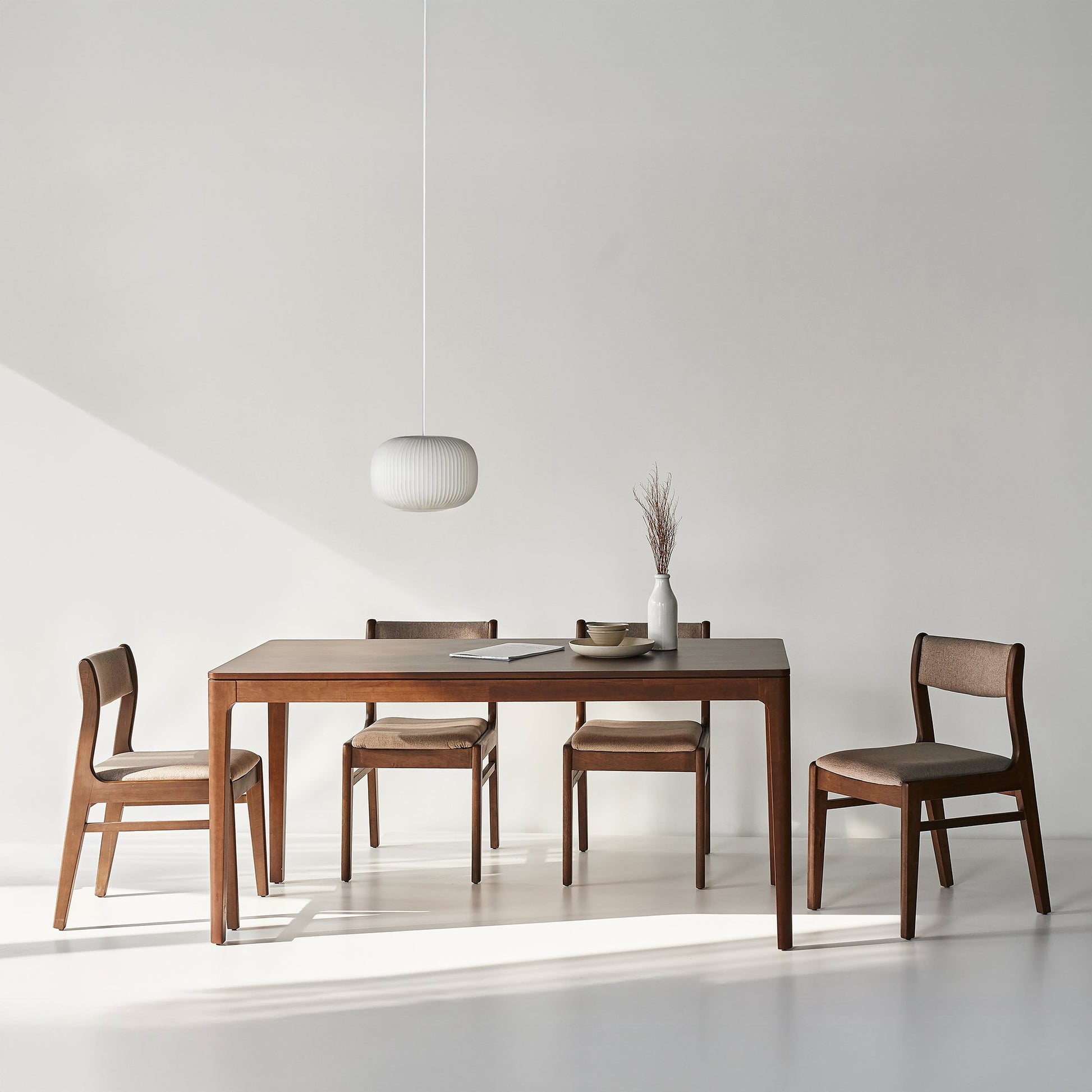 MOHO HOBRO Scandinavian Dining Set: Acacia Wood Table & Comfortable Chairs
