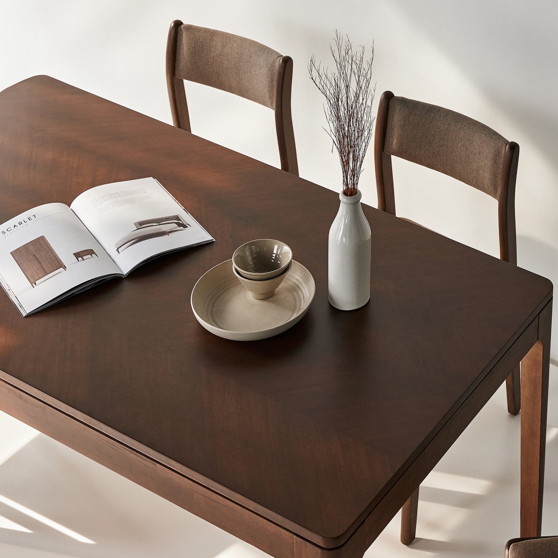 MOHO HOBRO Scandinavian Dining Set: Acacia Wood Table & Comfortable Chairs