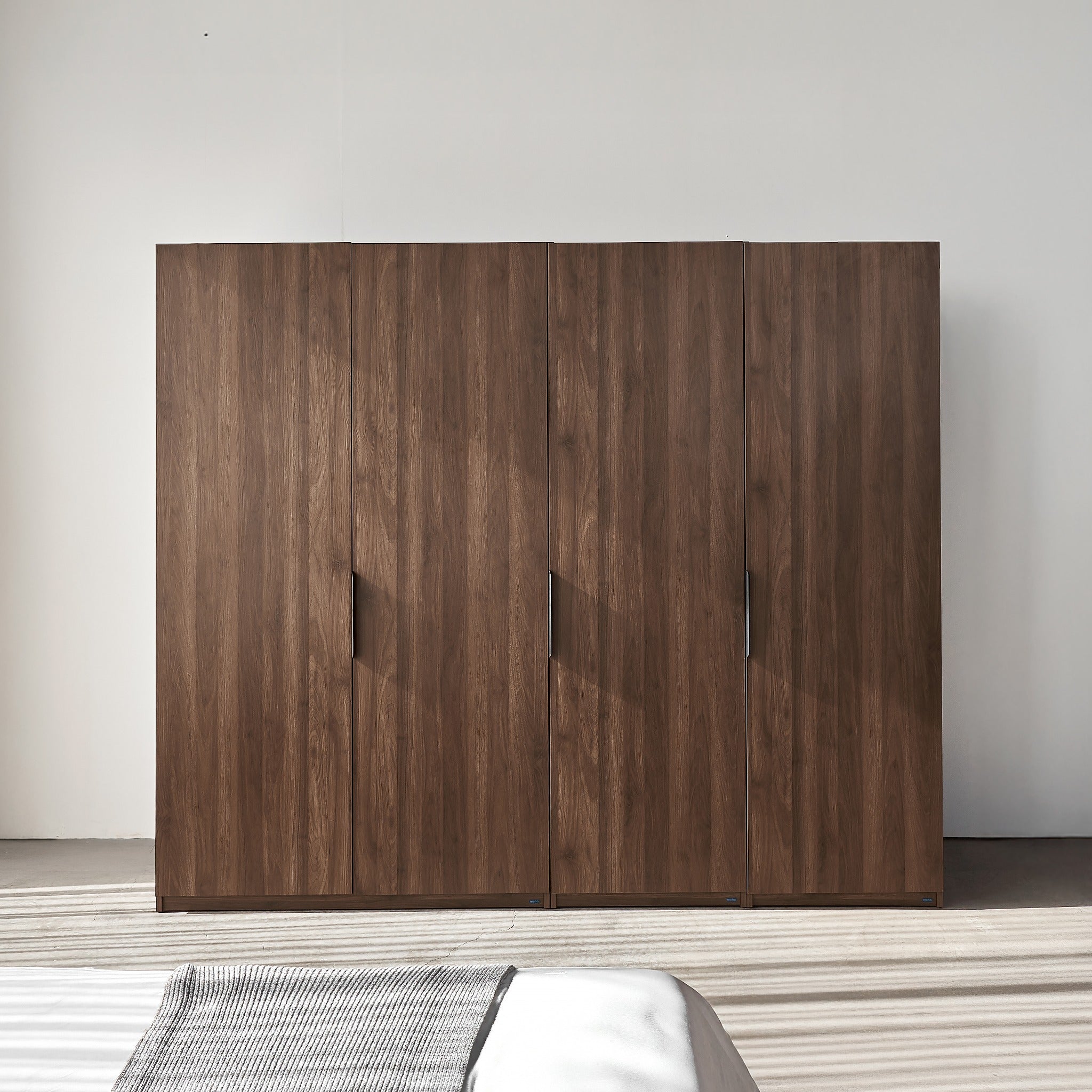 MOHO DALUMD 5-Piece Bedroom Furniture Combo Set, Natural Wood Finish