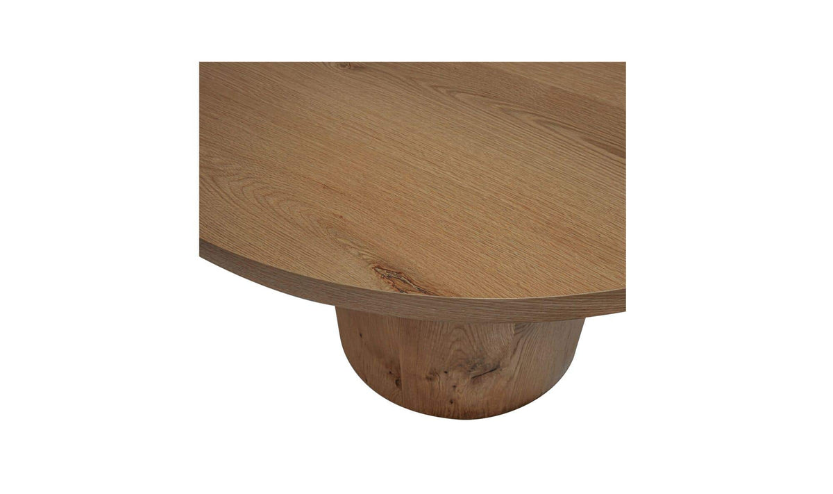 Heligan Dining Table in Rustic Oak, thick rustic oak veneer detail