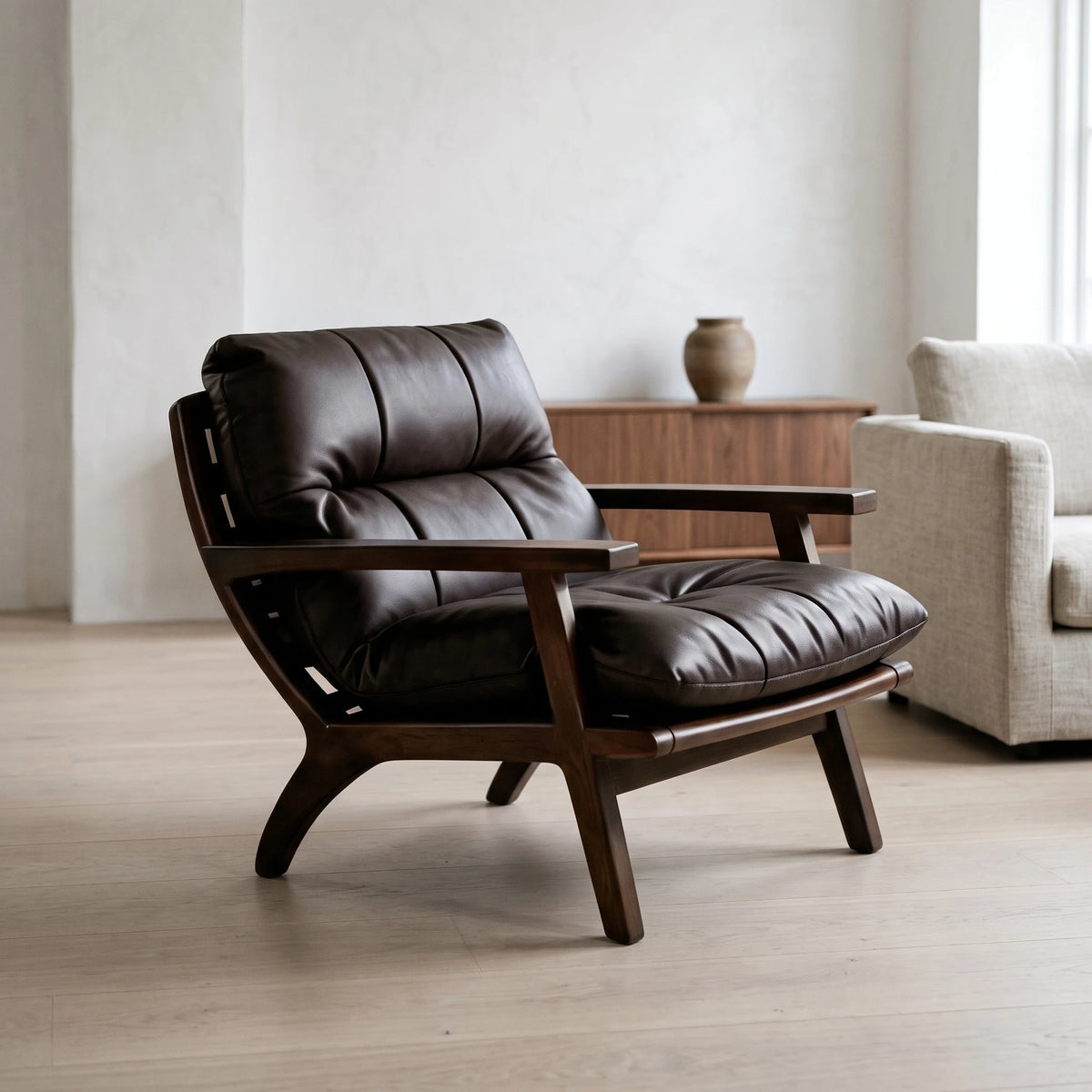 Silkeborg Leather Lounge Chair in a room - Altera
