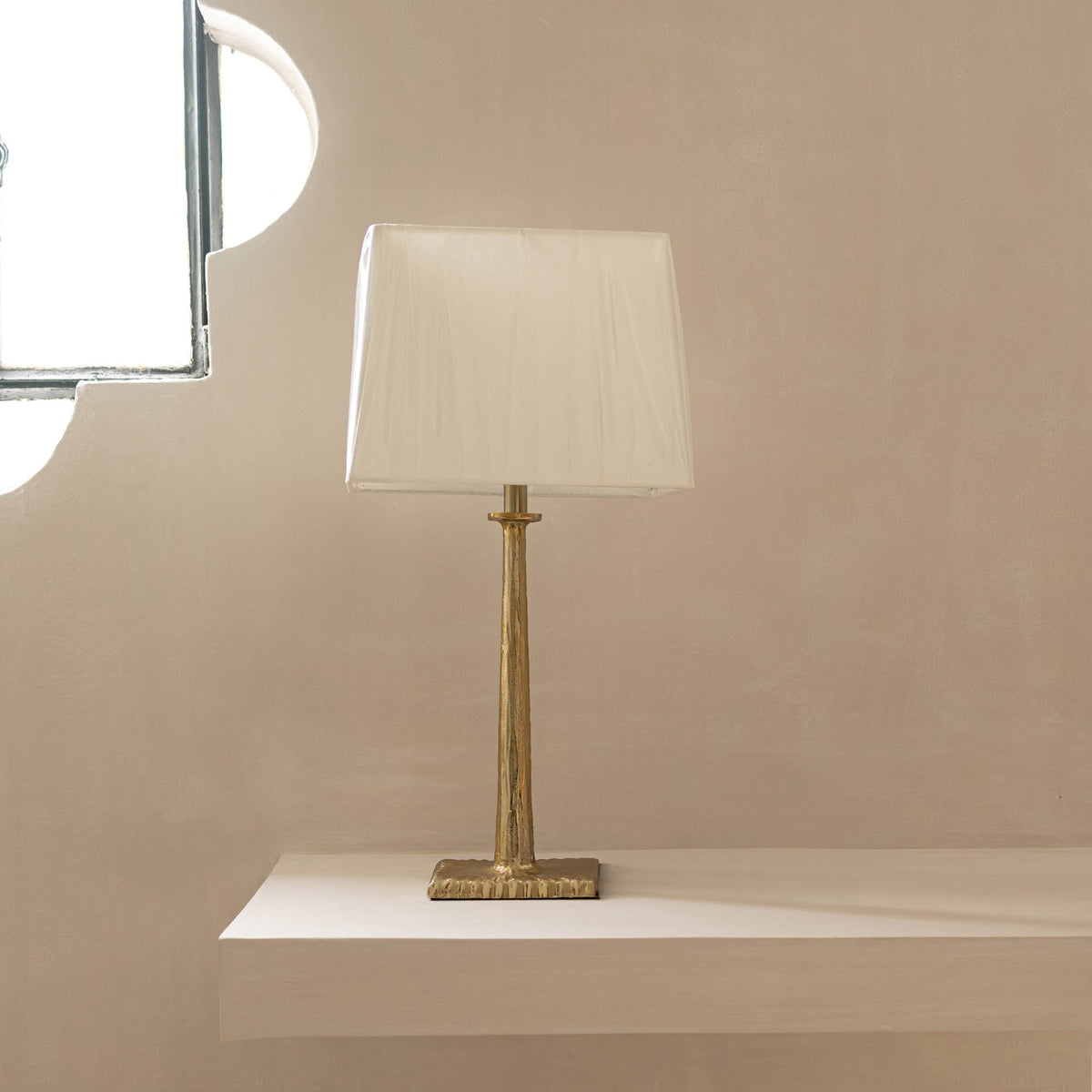 Solva Elite Table Lamp - Altera