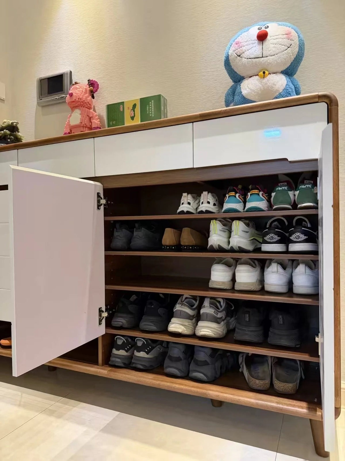 The Kalmar Shoe Cabinet - Altera