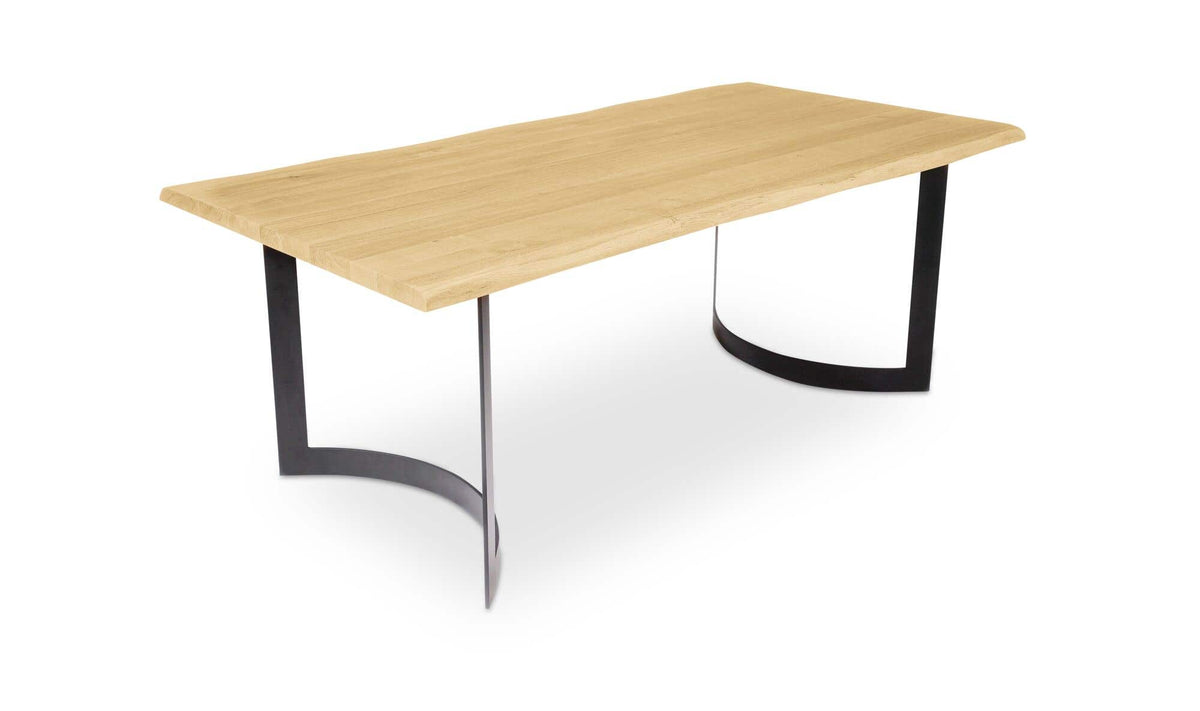 Bergamo Dining Table in Oak, solid oak detail