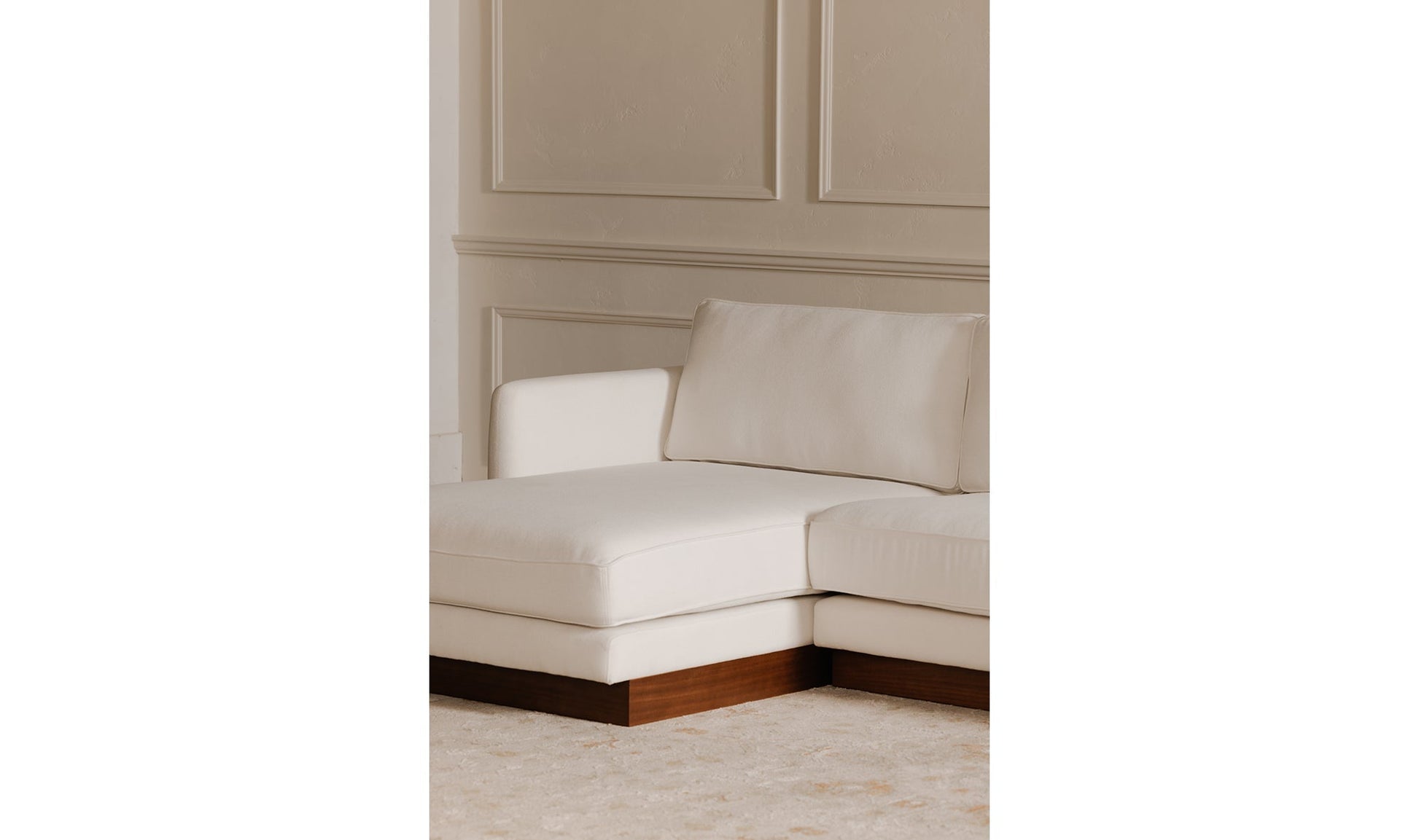 Villa Francisca Sectional - Altera